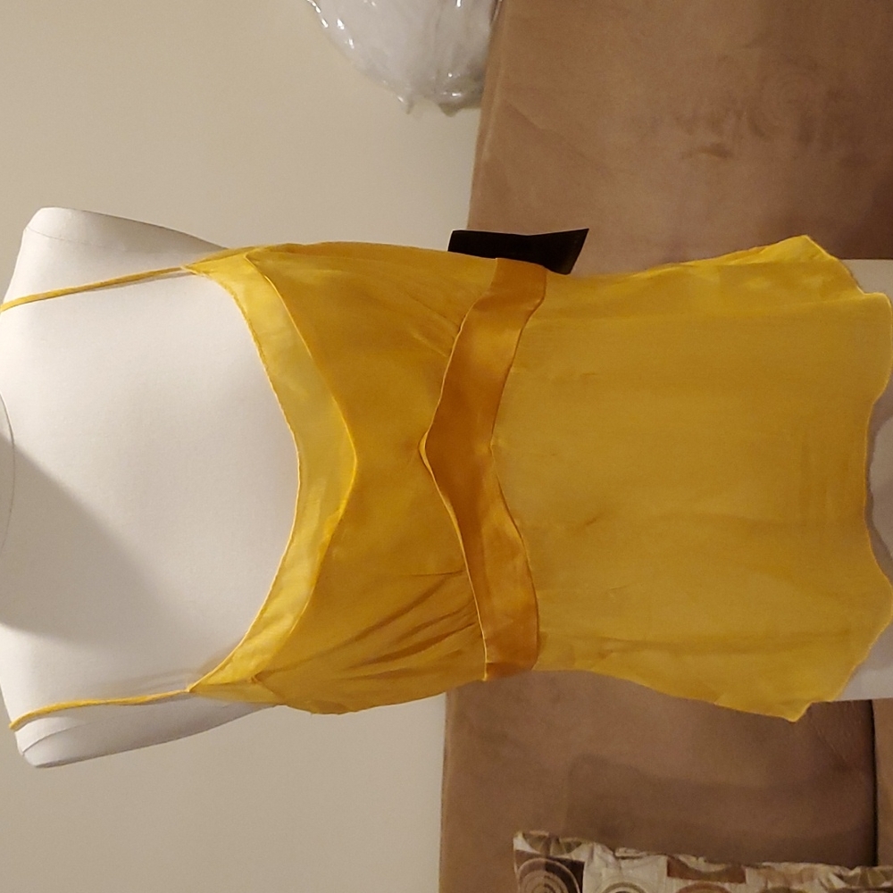 Parallel skinny strap top, size 12, gold